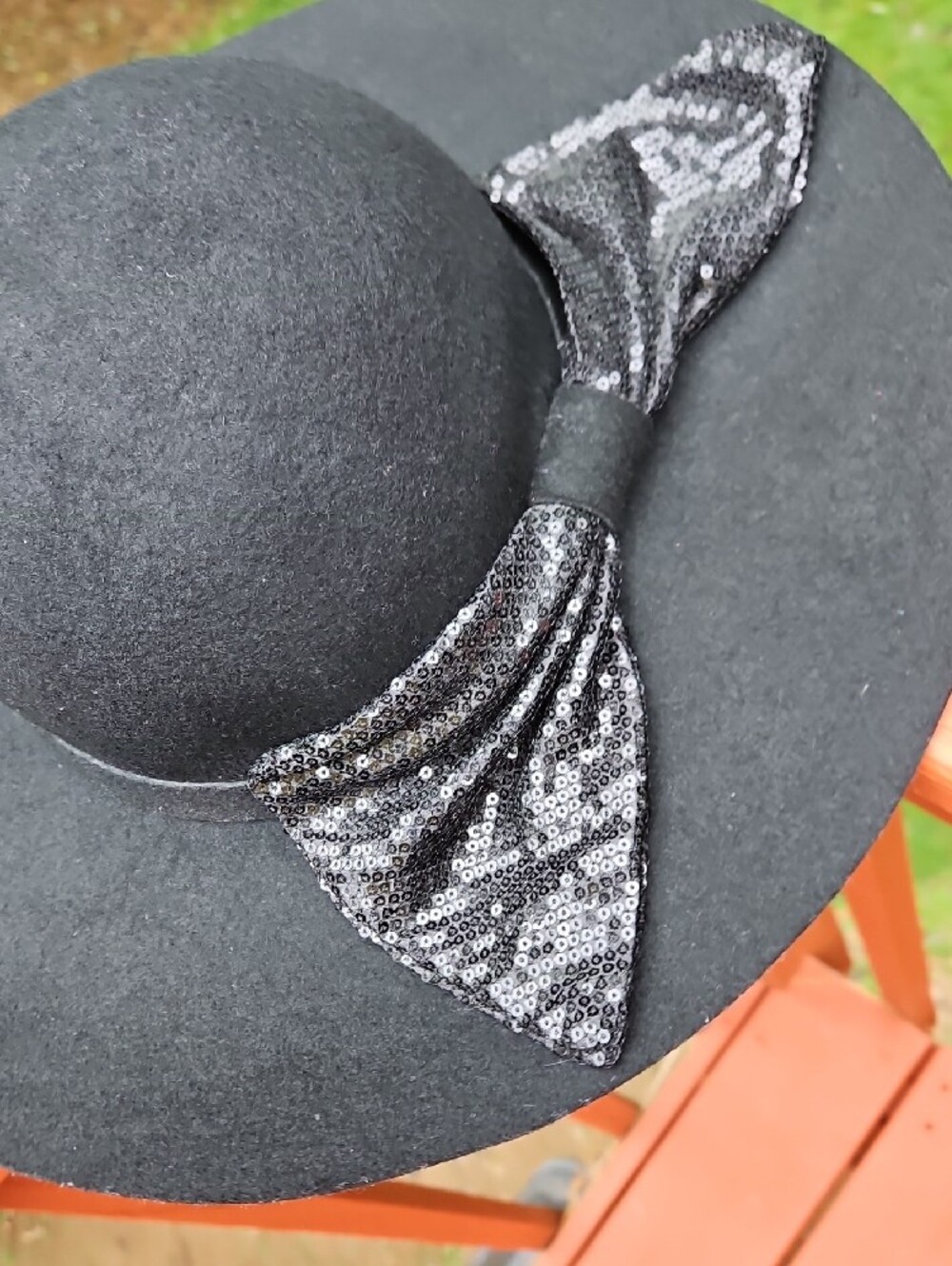 Vintage Black 100% Wool Felt Wide-Brim Felt Hat with Sequin Bow Accent